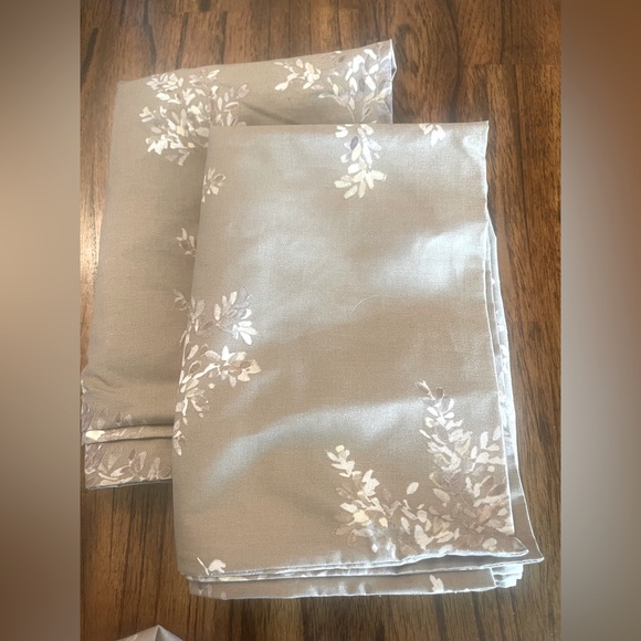 Calvin Klein Queen Duvet set - Picture 1 of 2
